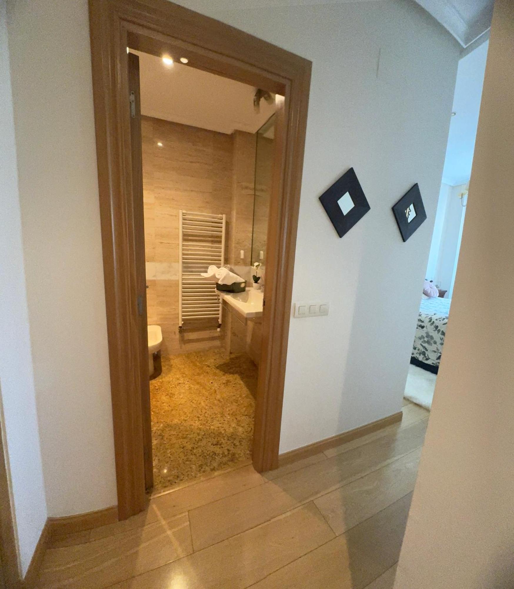 Habitaciones De Lujo Con Hermosas Vistas A La Cuidad Burgo 外观 照片